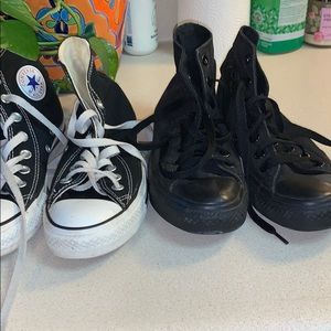 An bundle converse shoes